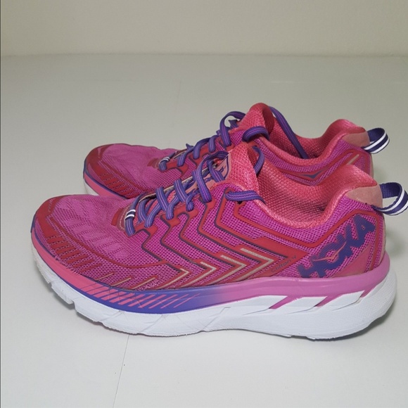 womens hoka size 8